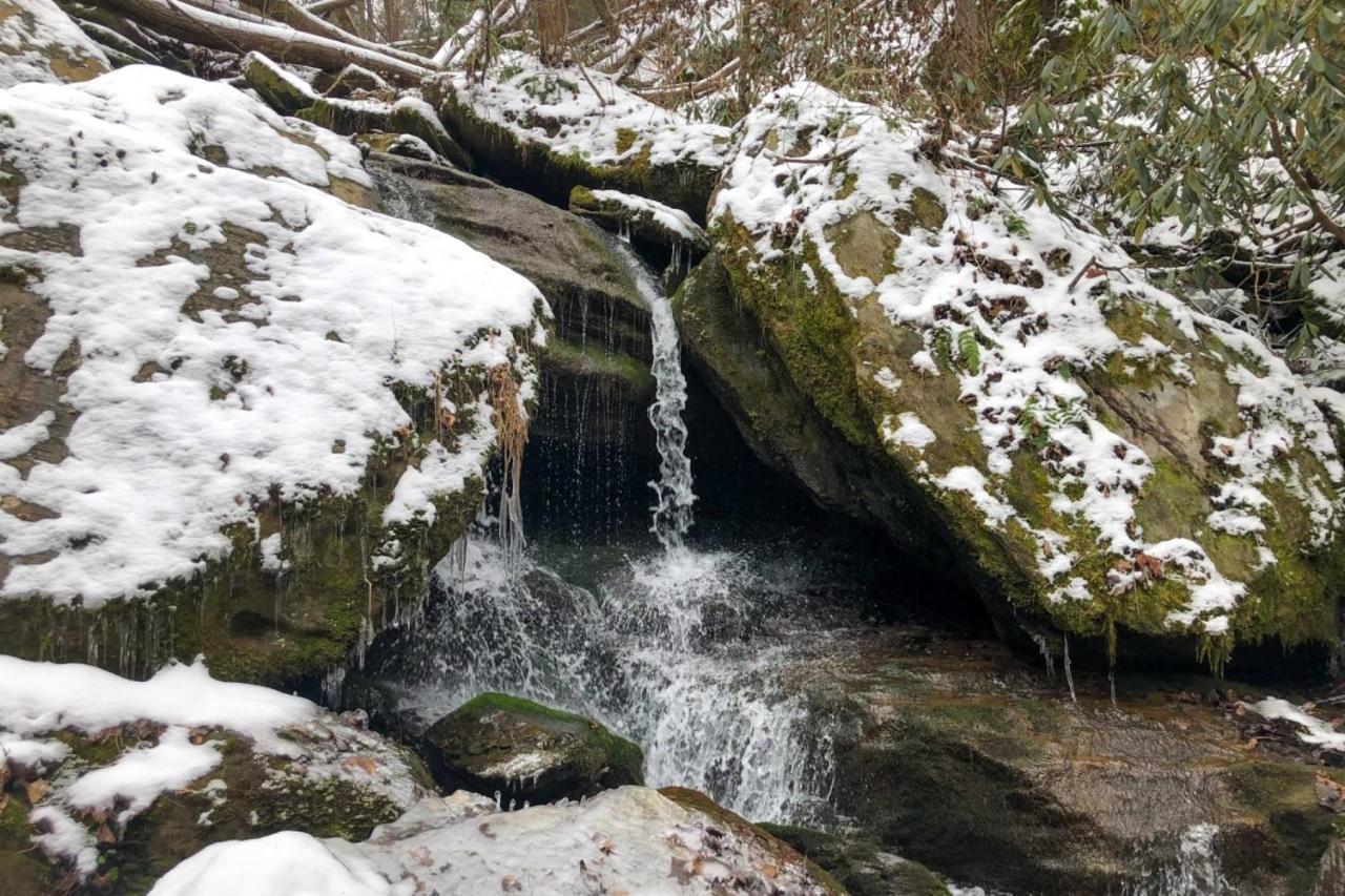McCookville Waterfall Cabin מראה חיצוני תמונה