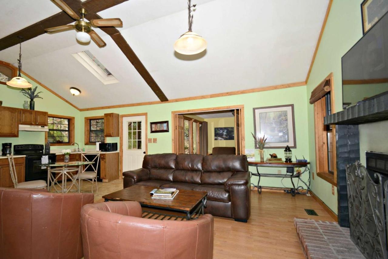 McCookville Waterfall Cabin מראה חיצוני תמונה